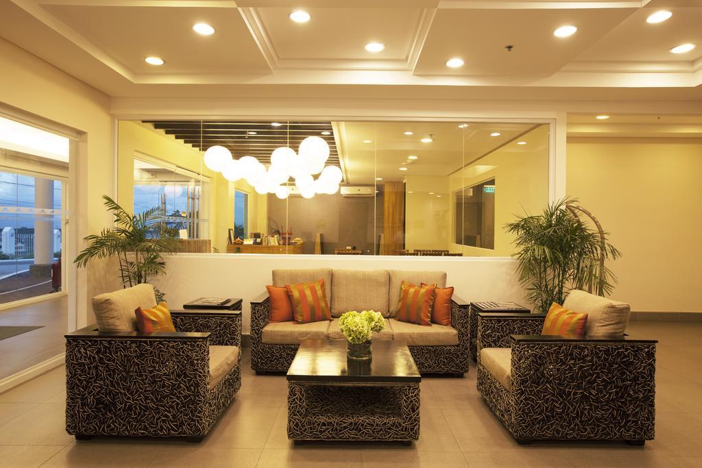 Microtel By Wyndham South Forbes Near Nuvali Santa Rosa (Laguna) Exterior foto