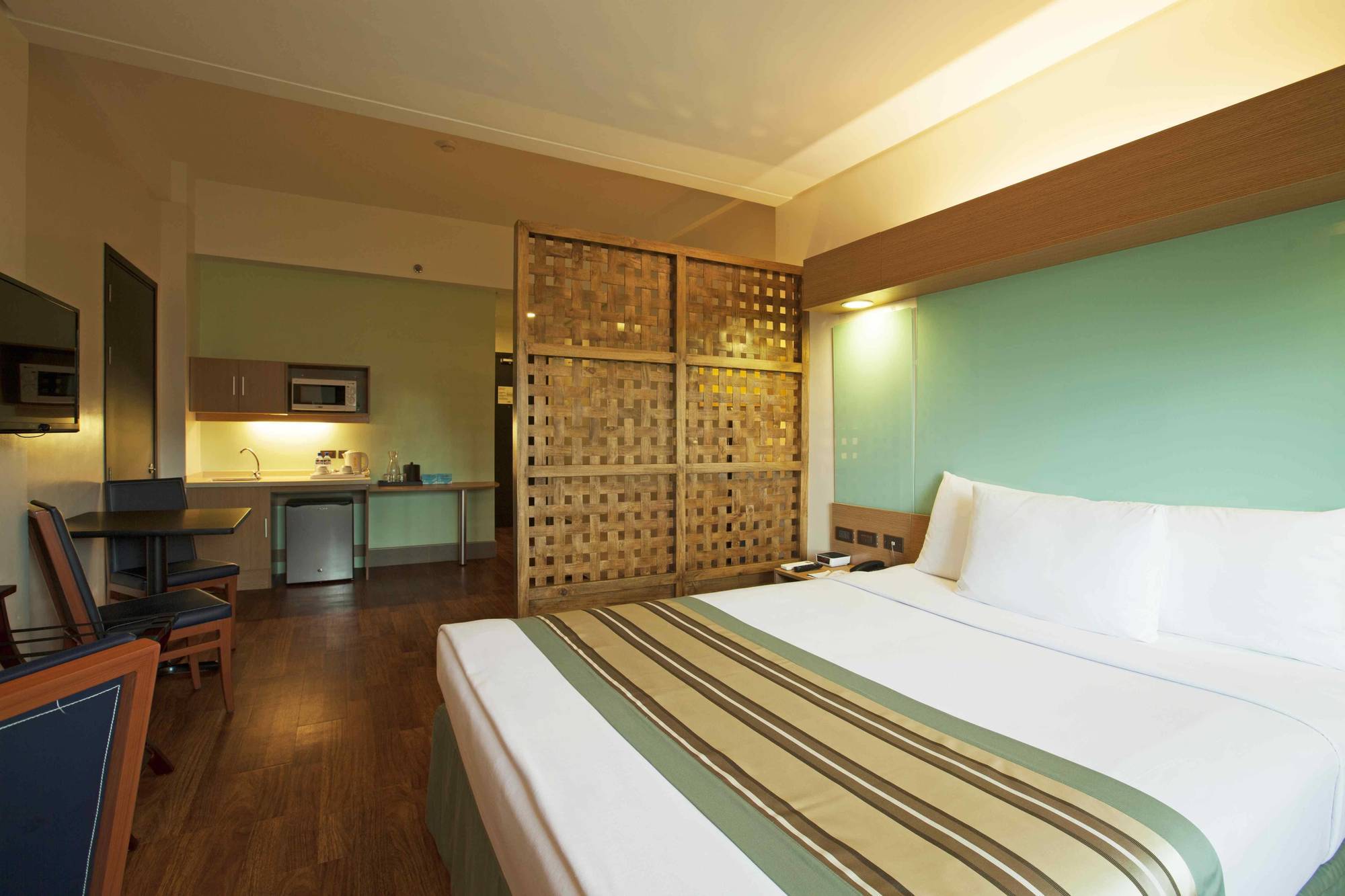 Microtel By Wyndham South Forbes Near Nuvali Santa Rosa (Laguna) Exterior foto