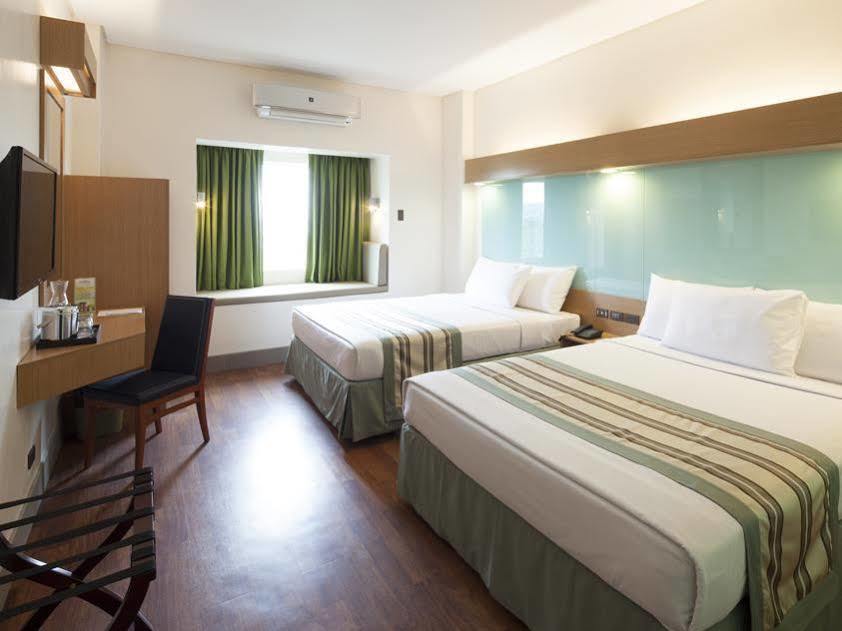 Microtel By Wyndham South Forbes Near Nuvali Santa Rosa (Laguna) Exterior foto