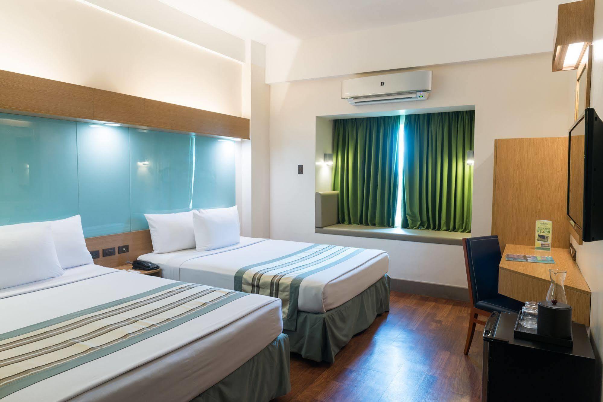 Microtel By Wyndham South Forbes Near Nuvali Santa Rosa (Laguna) Exterior foto