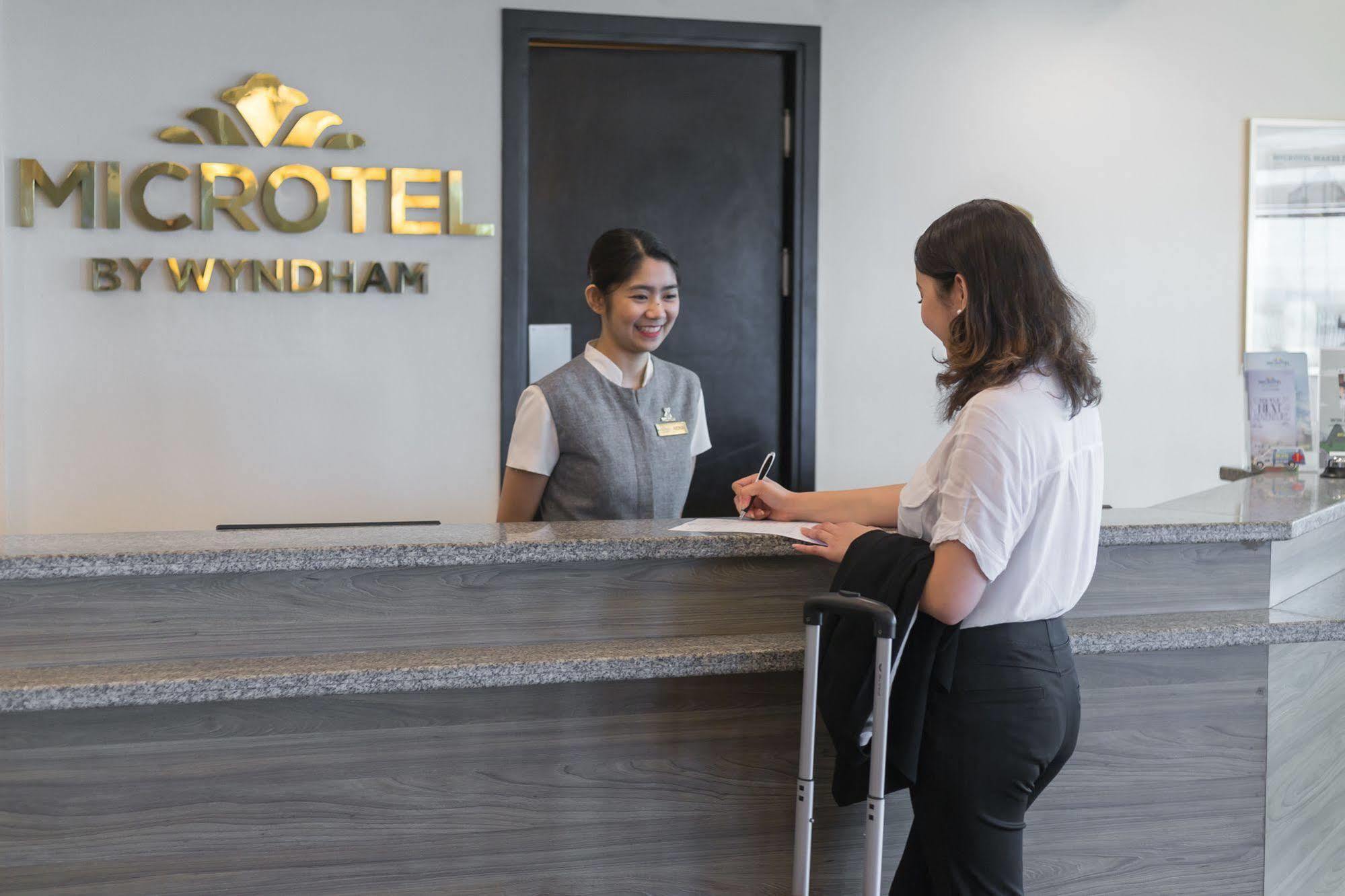 Microtel By Wyndham South Forbes Near Nuvali Santa Rosa (Laguna) Exterior foto