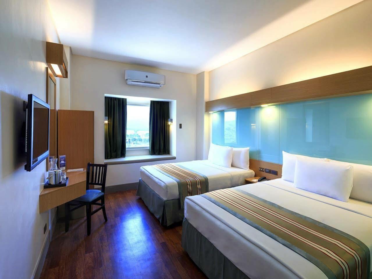 Microtel By Wyndham South Forbes Near Nuvali Santa Rosa (Laguna) Exterior foto